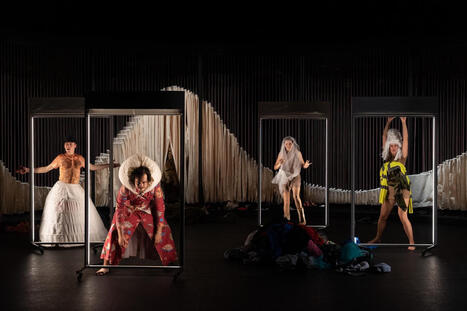 Dans &laquo;&nbsp;Faire le beau&nbsp;&raquo;, au Th&eacute;&acirc;tre public de Montreuil, B&eacute;rang&egrave;re Vantusso met les habits sur le devant de la sc&egrave;ne | Revue de presse th&eacute;&acirc;tre | Scoop.it