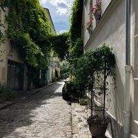 "C'est aussi le tissu social que nous voulons sauver", le combat d'un collectif contre "l'airbnbétonisation" de son quartier | prospective et tendances | Scoop.it