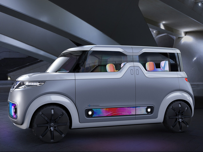 The Nissan 'Teatro for Dayz' is crazy - Business Insider | Technology Report - Changing Our World | Scoop.it