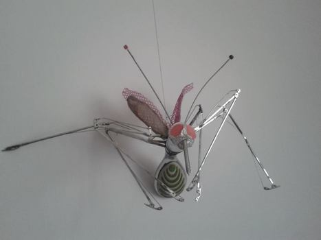 Charlie The Fly: Made From Discarded Materials | 1001 Recycling Ideas ! | Scoop.it