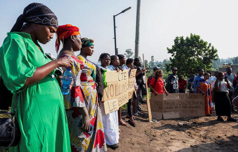 Unpaid wages and deadly risk: Why health workers are threatening to abandon the Ebola response | Hospitals and Healthcare | Scoop.it