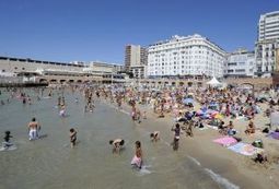 Grosse pollution à la plage des Catalans de Marseille | Toxique, soyons vigilant ! | Scoop.it