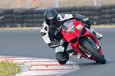 MotoCzysz E1pc vs. Ducati 1199 Panigale S | asphaltandrubber.com | Ductalk: What's Up In The World Of Ducati | Scoop.it