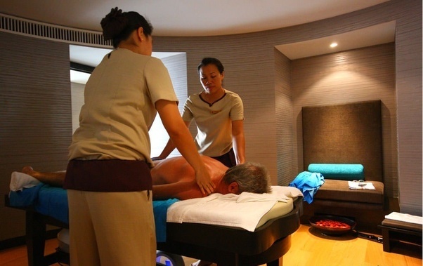 Body massage center in Delhi by female to male Apex D Spa.