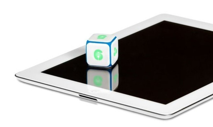 Dice +, a bluetooth connected dice to transform board games | Looks Feels WorksLooks Feels Works | Nerdy Needs | Scoop.it