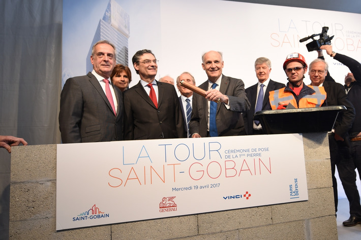Dans deux ans la tour Saint-Gobain deviendra la vitrine du savoir-faire du groupe - Defense-92.fr | Saint-Gobain Interviews | Scoop.it