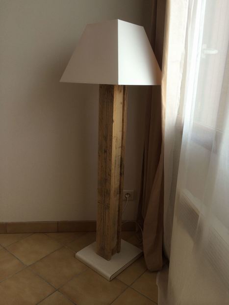 Lampe Design Réalisée Avec Une Palette / Design Pallet Lamp | 1001 Pallets ideas ! | Scoop.it
