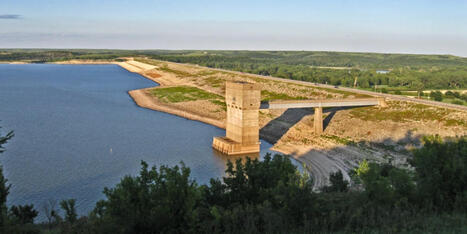 Fuel tank sinks into Tuttle Creek Lake, Army Corps activates emergency response / le 16.03.2026 | Pollution accidentelle des eaux (+ d&eacute;chets plastiques) | Scoop.it