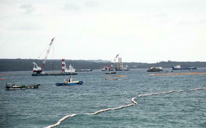 Another vessel spills oil at Marine airfield construction site on Okinawa / le 14.03.2025 | Pollution accidentelle des eaux (+ déchets plastiques) | Scoop.it