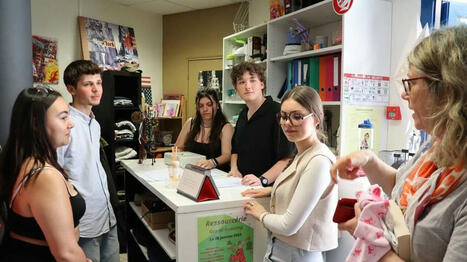 Au beau milieu de leur école, ces lycéens de Rennes ont ouvert une boutique de vêtements d’occasion | Le magasin est mort, vive le magasin ! L'avenir du magasin physique à l'heure de l'omni-canal | Scoop.it