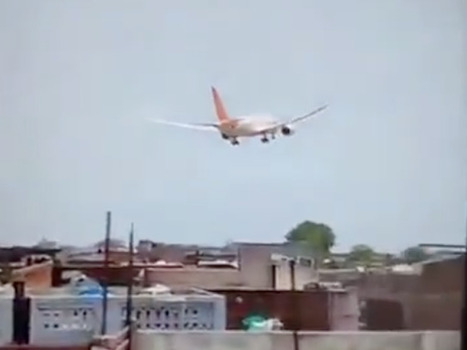 Un Boeing 787 d’Air India s’écrase après le décollage à Ahmedabad avec plus de 240 passagers à bord | AERONAUTIQUE NEWS - AEROSPACE POINTOFVIEW - AVIONS - AIRCRAFT | Scoop.it