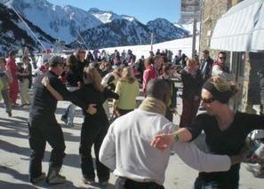 Saint-Lary-Soulan. La salsa en tenue de ski - La Dépêche | Vallées d'Aure & Louron - Pyrénées | Scoop.it