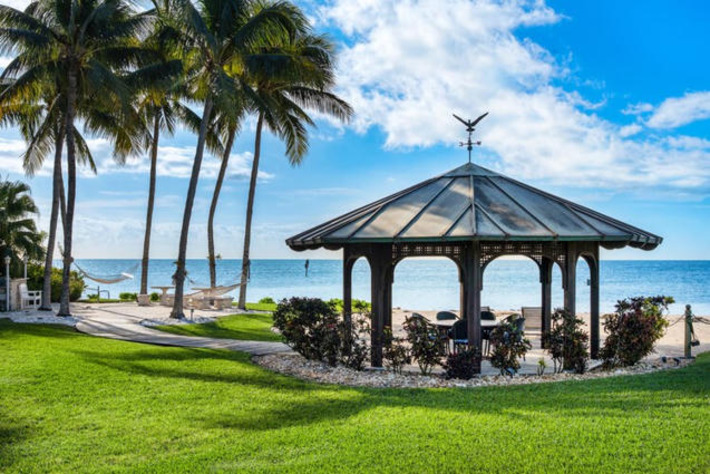 Waterfront Florida Home With Its Own Sandy Beach Asks $22.5 Million | Real Estate Report | Scoop.it