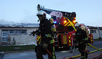 Incendie dans les Landes&nbsp;: une maison s&rsquo;embrase en pleine nuit, les flammes se propagent dans le garage d&rsquo;une maison mitoyenne | Landes - Conseils municipaux & communautaires | Scoop.it
