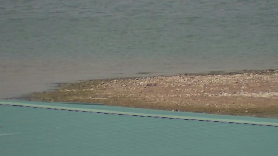 Texas lake levels falling fast as drought conti...