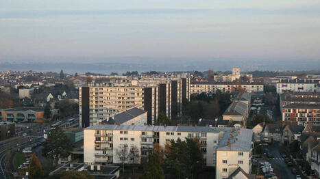 179 ménages ont été relogés depuis la démolition des quatre tours de Balzac à Saint-Brieuc | L'actualité des quartiers politique de la ville de Bretagne et Pays de la Loire | Scoop.it