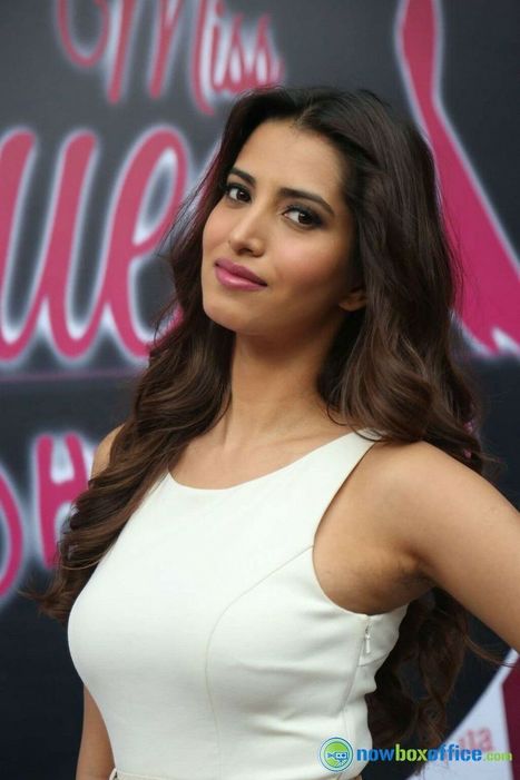 Manasvi Mamgai Height Weight Age Affairs Wi