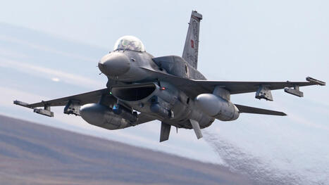 Turkish F-16 Vipers Seen Operating Out Of Mogadishu's International Airport | DEFENSE NEWS | Scoop.it