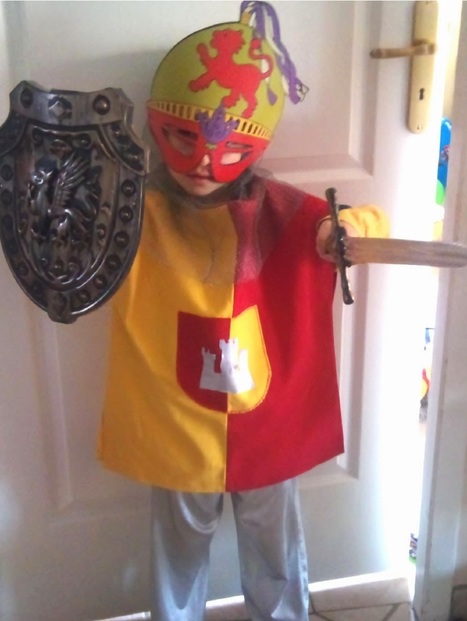 Fabriquer un d&eacute;guisement de chevalier du Moyen-&acirc;ge pour enfant, tuto, vid&eacute;o | Nouvel an 2024, No&euml;l 2023, R&eacute;veillon, Assomption 2023, Chandeleur 2023, Epiphanie 2024, P&acirc;ques 2024, Mi-Car&ecirc;me 2024, Car&ecirc;me 2024 | Scoop.it