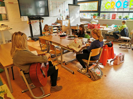Speaking just one language is not the norm: encouraging bilingualism in NL | Language Education Outside the U.S. | Scoop.it