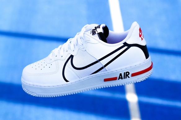 The 8 Impact : redonner vie aux bonnes vieilles baskets