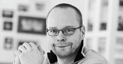 Kirjailija Roope Lipasti on neljän lapsen isä: ”Ihan tavallinen riittää lasten kasvatuksessa” | 1Uutiset - Lukemisen tähden | Scoop.it