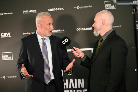 Le spécialiste de l'or Peter Schiff maintient la même position sur le Bitcoin. | La revue de presse CDT | Scoop.it