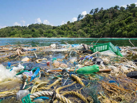Une cinquantaine de multinationales sont responsables de la moitié de la pollution plastique dans le monde | Planète DDurable | Scoop.it