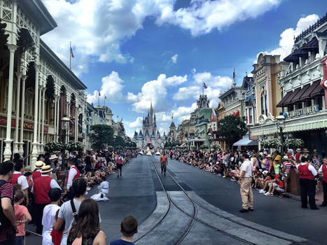 Disney World : toutes les fonctionnalit&eacute;s du MagicBand | Innovations, Initiatives dans le Tourisme et l'Evenementiel | Scoop.it