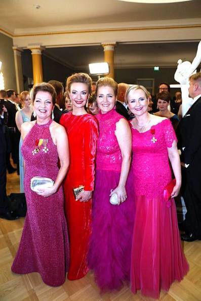 Huomasitko? Nelj&auml; poliitikkoa juhli Linnassa l&auml;hes identtisiss&auml; leningeiss&auml; - Linnan juhlat - Ilta-Sanomat | 1Uutiset - Lukemisen t&auml;hden | Scoop.it