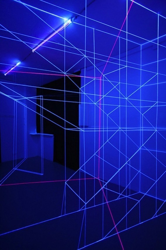 installation art - Spectacular UV Light and Thr...