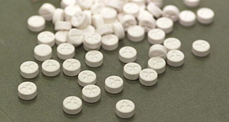 Un p&egrave;re donne une le&ccedil;on &agrave; son fils en le for&ccedil;ant &agrave; prendre tous les ecstasy trouv&eacute;s | ACTUALIT&Eacute; | Scoop.it