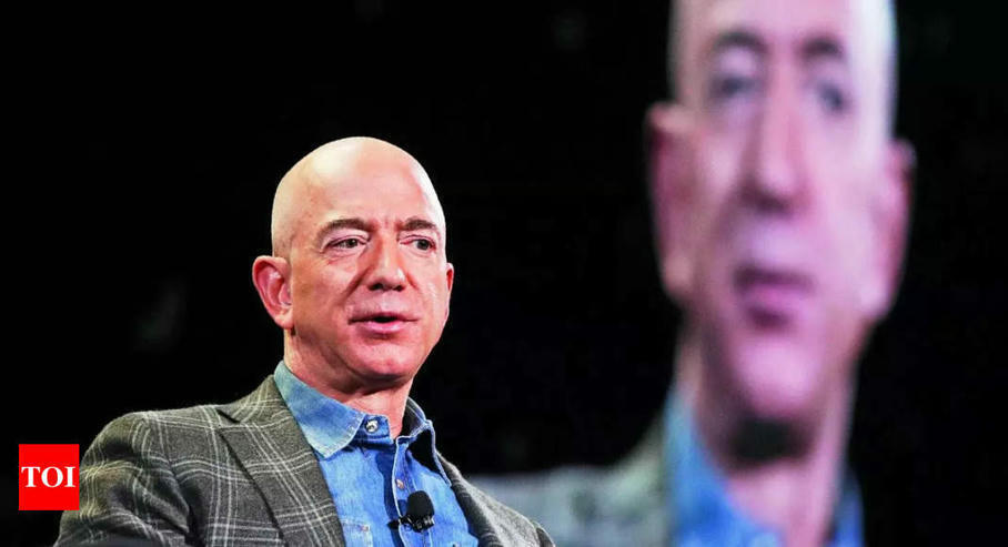 Amazon founder Jeff Bezos was 'outbid', not &ls...