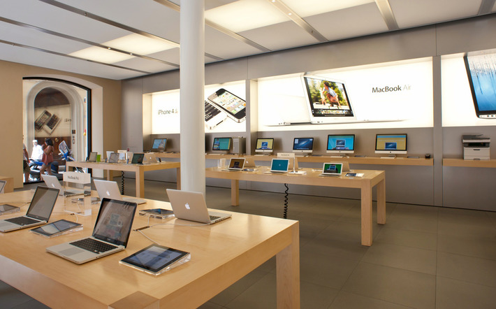 Apple to simplify retail stores by demoting iPods to shelves, dropping iPad Smart Signs | WHY IT MATTERS: Digital Transformation | Scoop.it