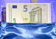 Le nouveau billet de 5 euros recal&eacute; | News from the world - nouvelles du monde | Scoop.it