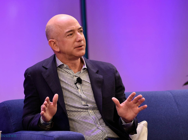 Amazon's shipping ambitions grow clearer as it buys 10% of airplane leasing company | Technology Report - Changing Our World | Scoop.it