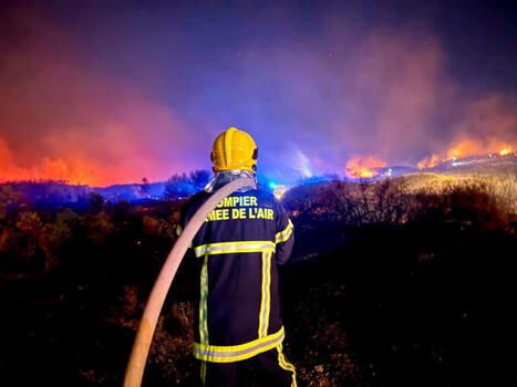 Incendies: 1500 militaires mobilis&eacute;s pour &eacute;pauler les pompiers (actualis&eacute;) | DEFENSE NEWS | Scoop.it