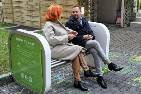 Pologne : des bancs de discussion pour lutter contre la solitude | Aires de jeux & Mobilier | Scoop.it