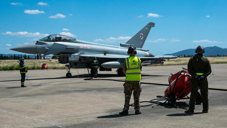 Italian and British Typhoons Train Together for Hot Refueling Operations | DEFENSE NEWS | Scoop.it