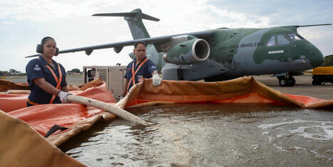 Et le C-390 Millennium est devenu bombardier d'eau | DEFENSE NEWS | Scoop.it