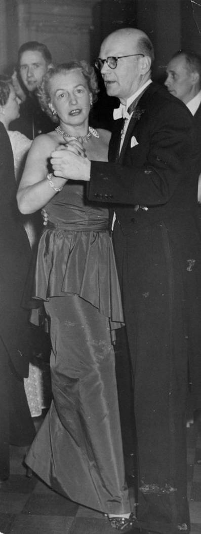 N&auml;in Kekkonen ja Paasikivi juonivat Mannerheimin sivuun &ndash; Kirja: &rdquo;Mannerheim pakeni ongelmia sairauksiinsa&rdquo; - Kotimaa - Ilta-Sanomat | 1Uutiset - Lukemisen t&auml;hden | Scoop.it