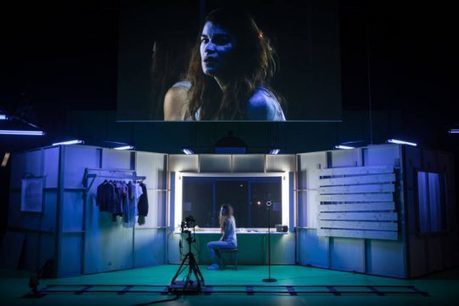 Hunter, de Marc Lainé  : La femme est un loup pour l’homme | Revue de presse théâtre | Scoop.it