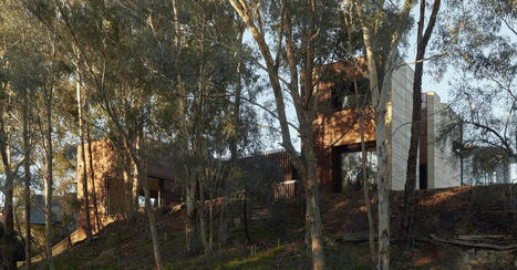 [Inspiration] Terre crue et bois pour cette maison australienne contemporaine connectée à la nature  | Build Green, pour un habitat écologique | Scoop.it