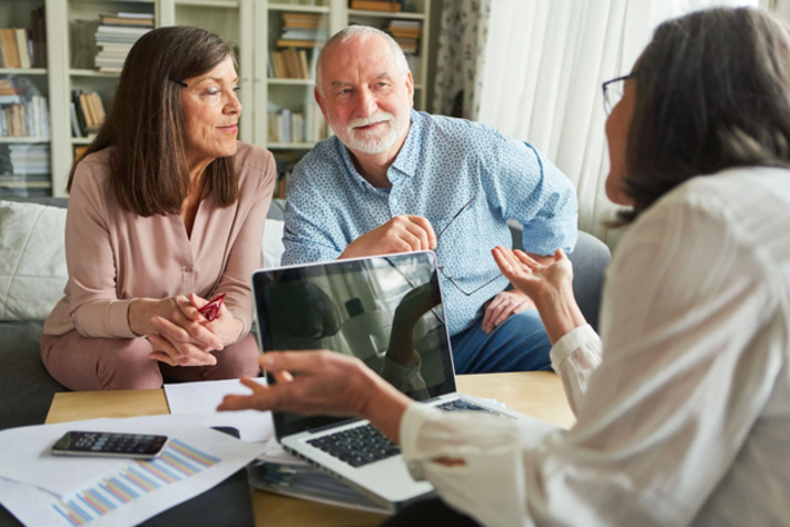 Financial Experts Reveal a Major Mistake Retirees Make | Wealth Management Report - Living Your Dreams | Scoop.it