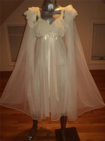 Ah, To Be A Vanity Fair Bride... | Antiques & Vintage Collectibles | Scoop.it