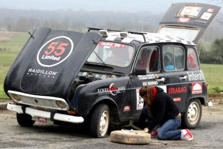 "CAT'i" - La crevaison | Koter Info LLN - La Gazette du Raid 4L Trophy | Scoop.it