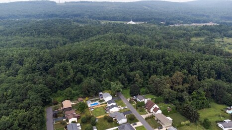 Blakely applies more than 30 restrictions to data centers | Industry 411 - Waste Management | Scoop.it