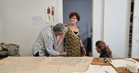 Lyon. « Si tu veux t’en sortir, on te donne une chance de le faire » : dans le 8e, des ateliers de couture pour aider les femmes dans la précarité | Labo Cités - L'actualité de la politique de la ville en Auvergne-Rhône-Alpes | Scoop.it