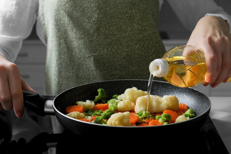 Une marque d'huile de cuisson surpasse toutes les autres pour la sant&eacute; du coeur, selon le Dr Cohen : "C'est vraiment l'huile qu'il faut utiliser" | ITERG - Nutrition, Sant&eacute; et Biochimie des Lipides | Scoop.it