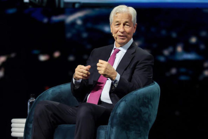 Jamie Dimon says he called Warren Buffett after poaching his prot&eacute;g&eacute; | Wealth Advisors Report - Accumulating, Preserving, and Transitioning Wealth | Scoop.it